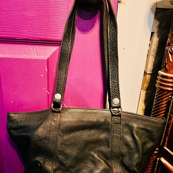 Harley Davidson ladies purse with silver studs and clear stones.  VGUC - Picture 3 of 9